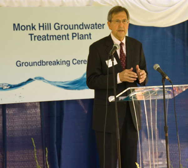 Pasadena Mayor Bill Bogaard