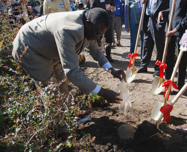 Neighborhood leader Tecumseh Shackelford